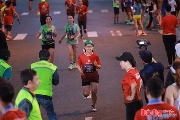 BƯỚC CHẠY CHÀO XUÂN THÀNH PHỐ QUẢNG NGÃI 2024 - Ảnh #1250005