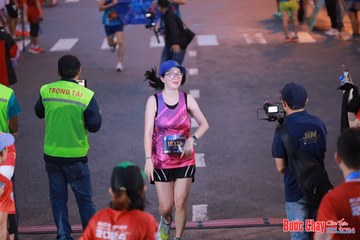 BƯỚC CHẠY CHÀO XUÂN THÀNH PHỐ QUẢNG NGÃI 2024 - Ảnh #1250125