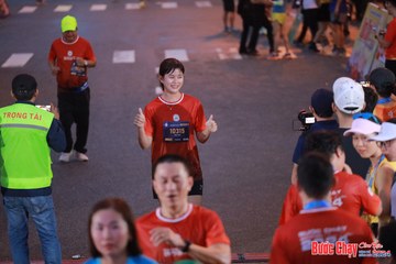 BƯỚC CHẠY CHÀO XUÂN THÀNH PHỐ QUẢNG NGÃI 2024 - Ảnh #1250037