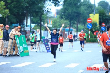 BƯỚC CHẠY CHÀO XUÂN THÀNH PHỐ QUẢNG NGÃI 2024 - Ảnh #1231219