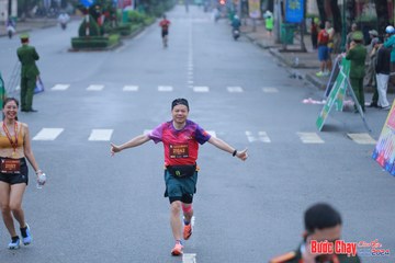 BƯỚC CHẠY CHÀO XUÂN THÀNH PHỐ QUẢNG NGÃI 2024 - Ảnh #1252178