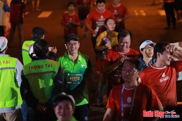 BƯỚC CHẠY CHÀO XUÂN THÀNH PHỐ QUẢNG NGÃI 2024 - Ảnh #1248173
