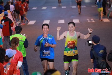 BƯỚC CHẠY CHÀO XUÂN THÀNH PHỐ QUẢNG NGÃI 2024 - Ảnh #1250156