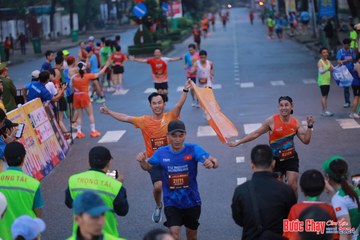 BƯỚC CHẠY CHÀO XUÂN THÀNH PHỐ QUẢNG NGÃI 2024 - Ảnh #1250723