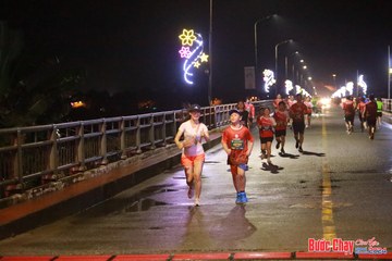 BƯỚC CHẠY CHÀO XUÂN THÀNH PHỐ QUẢNG NGÃI 2024 - Ảnh #1232705