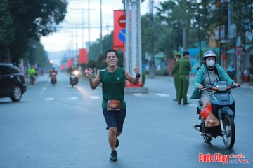 BƯỚC CHẠY CHÀO XUÂN THÀNH PHỐ QUẢNG NGÃI 2024 - Ảnh #1236897