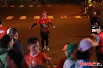 BƯỚC CHẠY CHÀO XUÂN THÀNH PHỐ QUẢNG NGÃI 2024 - Ảnh #1246000