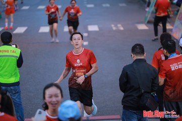 BƯỚC CHẠY CHÀO XUÂN THÀNH PHỐ QUẢNG NGÃI 2024 - Ảnh #1250649