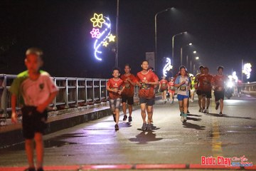 BƯỚC CHẠY CHÀO XUÂN THÀNH PHỐ QUẢNG NGÃI 2024 - Ảnh #1232652
