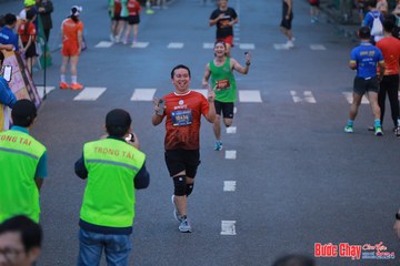 BƯỚC CHẠY CHÀO XUÂN THÀNH PHỐ QUẢNG NGÃI 2024 - Ảnh #1251066