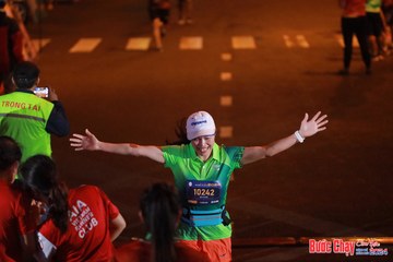BƯỚC CHẠY CHÀO XUÂN THÀNH PHỐ QUẢNG NGÃI 2024 - Ảnh #1248717