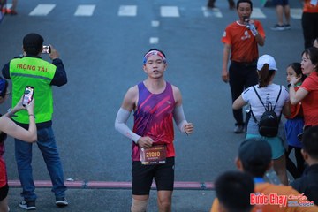BƯỚC CHẠY CHÀO XUÂN THÀNH PHỐ QUẢNG NGÃI 2024 - Ảnh #1251355