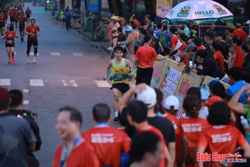 BƯỚC CHẠY CHÀO XUÂN THÀNH PHỐ QUẢNG NGÃI 2024 - Ảnh #1250480