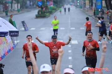 BƯỚC CHẠY CHÀO XUÂN THÀNH PHỐ QUẢNG NGÃI 2024 - Ảnh #1252213