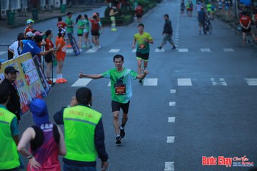 BƯỚC CHẠY CHÀO XUÂN THÀNH PHỐ QUẢNG NGÃI 2024 - Ảnh #1251165
