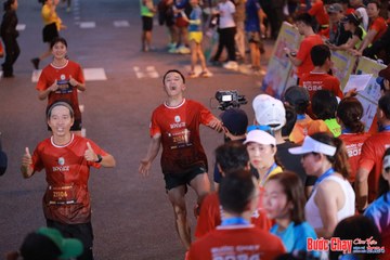 BƯỚC CHẠY CHÀO XUÂN THÀNH PHỐ QUẢNG NGÃI 2024 - Ảnh #1250027