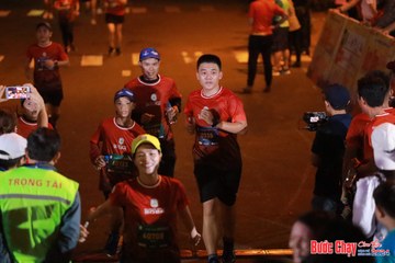BƯỚC CHẠY CHÀO XUÂN THÀNH PHỐ QUẢNG NGÃI 2024 - Ảnh #1248079