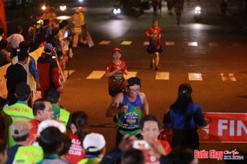 BƯỚC CHẠY CHÀO XUÂN THÀNH PHỐ QUẢNG NGÃI 2024 - Ảnh #1246590