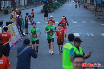 BƯỚC CHẠY CHÀO XUÂN THÀNH PHỐ QUẢNG NGÃI 2024 - Ảnh #1251945