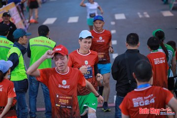 BƯỚC CHẠY CHÀO XUÂN THÀNH PHỐ QUẢNG NGÃI 2024 - Ảnh #1250702