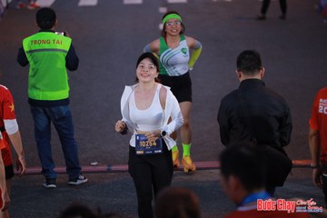 BƯỚC CHẠY CHÀO XUÂN THÀNH PHỐ QUẢNG NGÃI 2024 - Ảnh #1250293