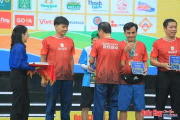 BƯỚC CHẠY CHÀO XUÂN THÀNH PHỐ QUẢNG NGÃI 2024 - Ảnh #1233356