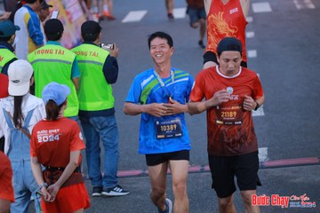 BƯỚC CHẠY CHÀO XUÂN THÀNH PHỐ QUẢNG NGÃI 2024 - Ảnh #1250783