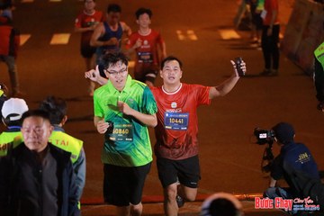 BƯỚC CHẠY CHÀO XUÂN THÀNH PHỐ QUẢNG NGÃI 2024 - Ảnh #1247617