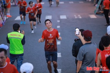 BƯỚC CHẠY CHÀO XUÂN THÀNH PHỐ QUẢNG NGÃI 2024 - Ảnh #1250510