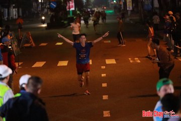 BƯỚC CHẠY CHÀO XUÂN THÀNH PHỐ QUẢNG NGÃI 2024 - Ảnh #1244071