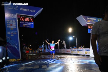 HO CHI MINH CITY NIGHT RUN EXIMBANK 2024 - Ảnh #2060526