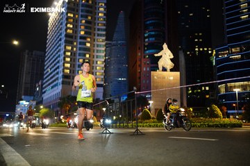 HO CHI MINH CITY NIGHT RUN EXIMBANK 2024 - Ảnh #1989301