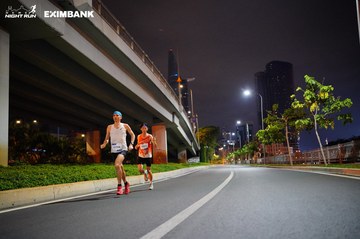 HO CHI MINH CITY NIGHT RUN EXIMBANK 2024 - Ảnh #1988441