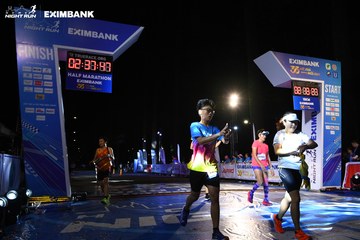 HO CHI MINH CITY NIGHT RUN EXIMBANK 2024 - Ảnh #2059573