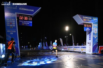 HO CHI MINH CITY NIGHT RUN EXIMBANK 2024 - Ảnh #2059721