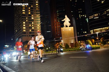 HO CHI MINH CITY NIGHT RUN EXIMBANK 2024 - Ảnh #1989617