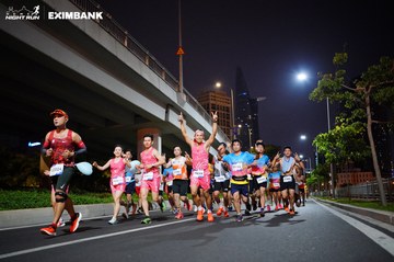 HO CHI MINH CITY NIGHT RUN EXIMBANK 2024 - Ảnh #1988937