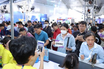 HO CHI MINH CITY NIGHT RUN EXIMBANK 2024 - Ảnh #1964273