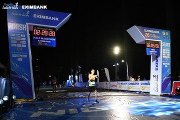HO CHI MINH CITY NIGHT RUN EXIMBANK 2024 - Ảnh #2064943