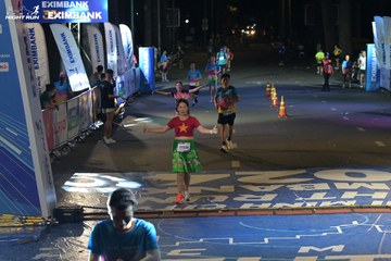 HO CHI MINH CITY NIGHT RUN EXIMBANK 2024 - Ảnh #2029377