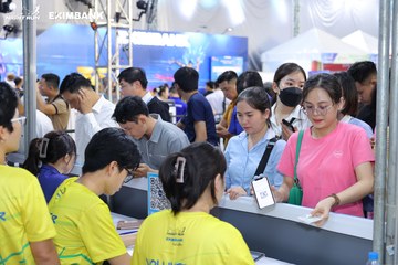 HO CHI MINH CITY NIGHT RUN EXIMBANK 2024 - Ảnh #1964704