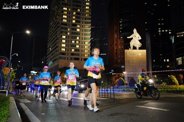 HO CHI MINH CITY NIGHT RUN EXIMBANK 2024 - Ảnh #1990783