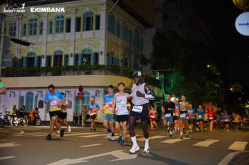 HO CHI MINH CITY NIGHT RUN EXIMBANK 2024 - Ảnh #2032108