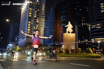 HO CHI MINH CITY NIGHT RUN EXIMBANK 2024 - Ảnh #1989486