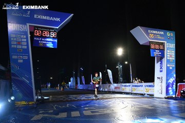 HO CHI MINH CITY NIGHT RUN EXIMBANK 2024 - Ảnh #2064345
