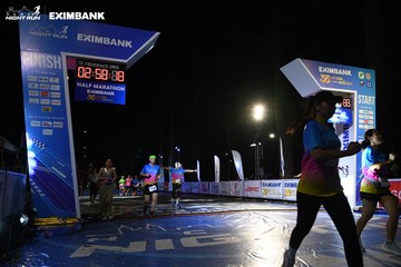 HO CHI MINH CITY NIGHT RUN EXIMBANK 2024 - Ảnh #2060065