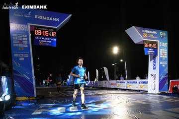 HO CHI MINH CITY NIGHT RUN EXIMBANK 2024 - Ảnh #2065099