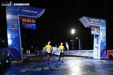 HO CHI MINH CITY NIGHT RUN EXIMBANK 2024 - Ảnh #2063525