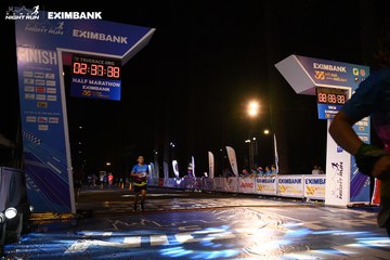 HO CHI MINH CITY NIGHT RUN EXIMBANK 2024 - Ảnh #2059395