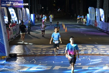 HO CHI MINH CITY NIGHT RUN EXIMBANK 2024 - Ảnh #2032257